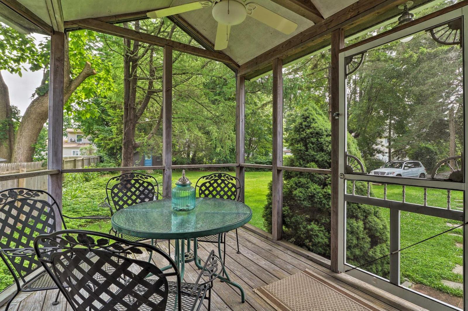 Saybrook Manor House, Walk to Cove Beach! Main image 2